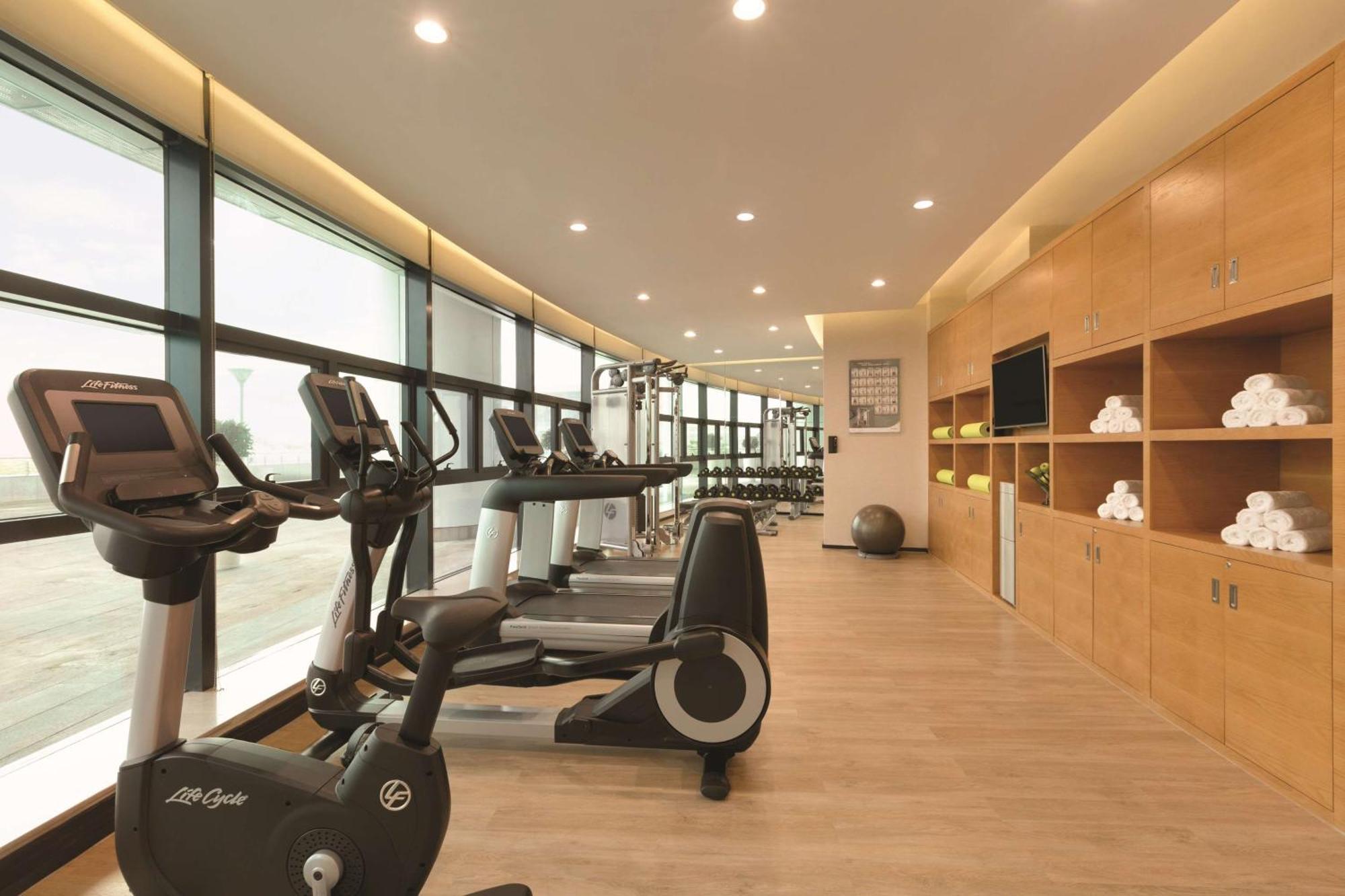 Hyatt House Shenzhen Airport Hotell Exteriör bild