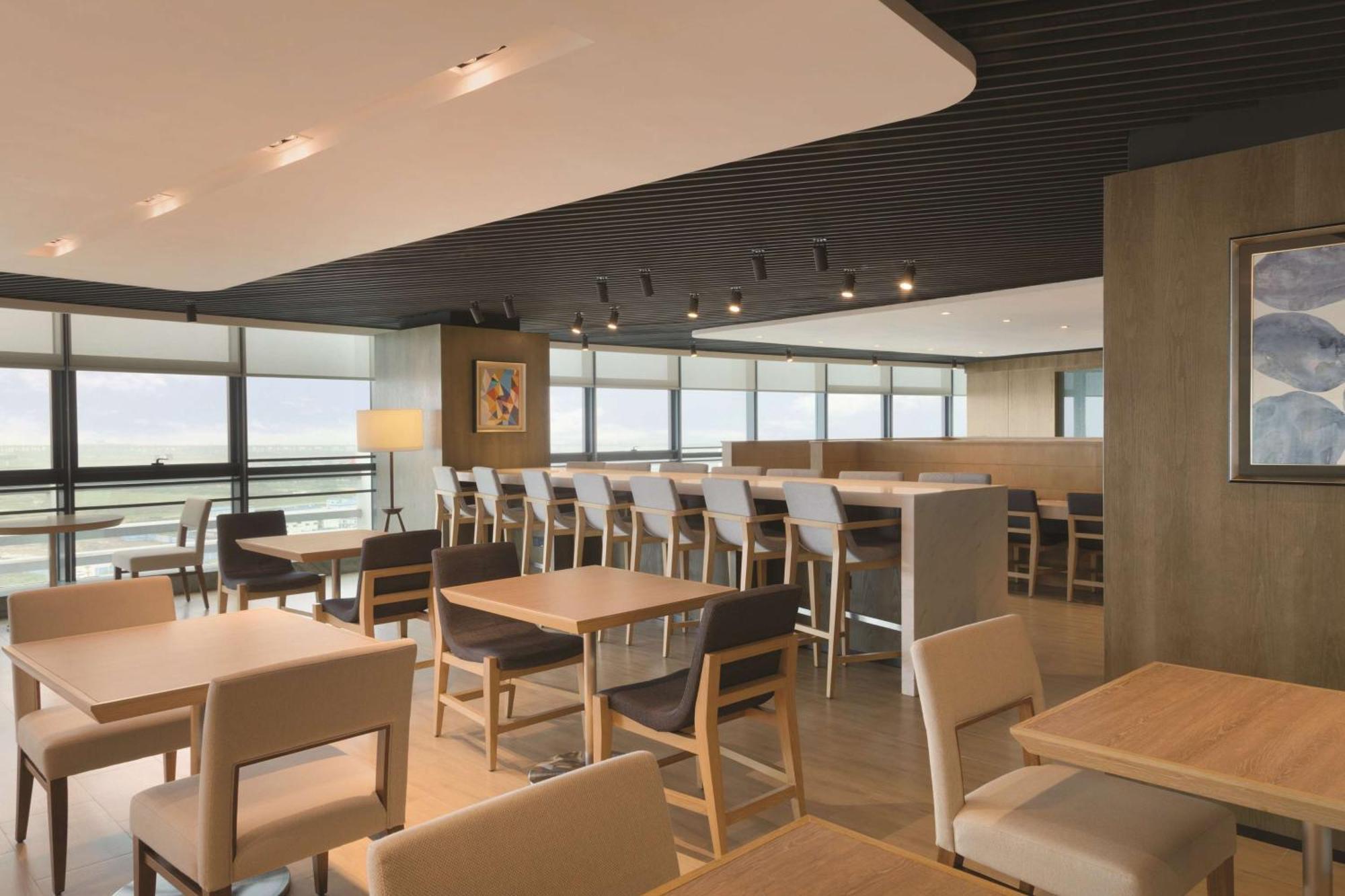 Hyatt House Shenzhen Airport Hotell Exteriör bild