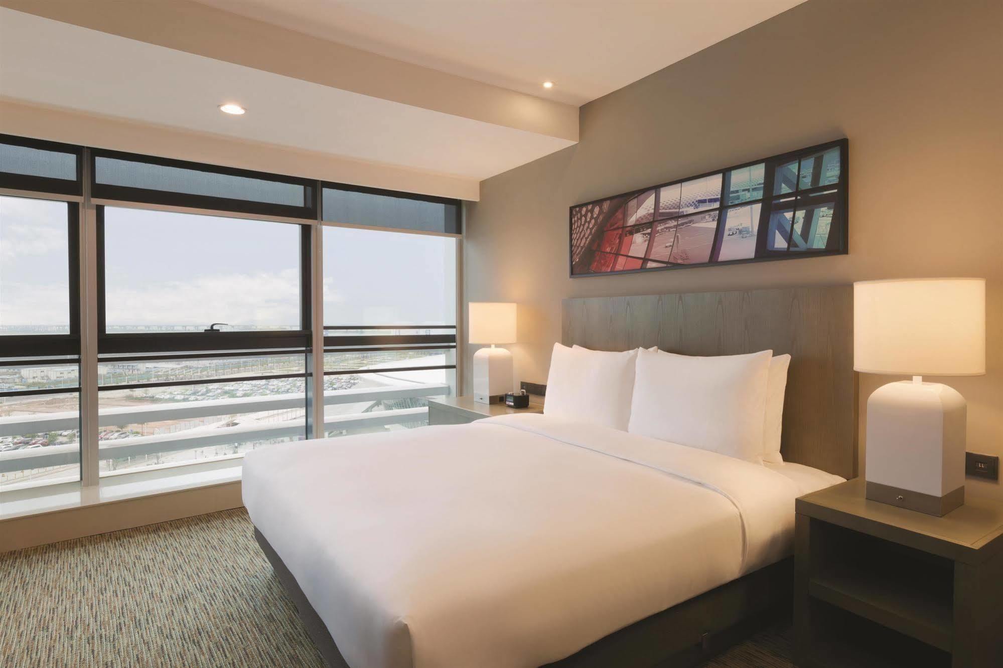 Hyatt House Shenzhen Airport Hotell Exteriör bild
